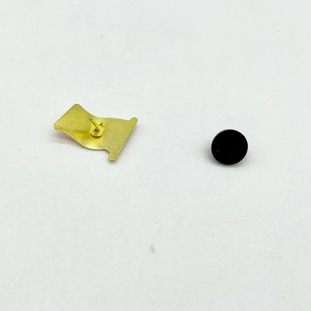 American Flag Lapel Pin USA Patriotic Enamel‎ Gold Tone Metal